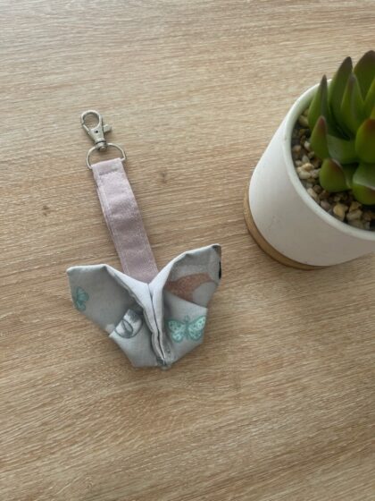 Porte cle papillon origami biche
